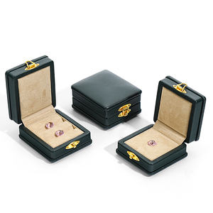 Vente en gros Emballage de bijoux personnalisé en cuir PU personnalisé Bijoux de luxe avec diamant Coffrets cadeaux avec logo - Product Image 1