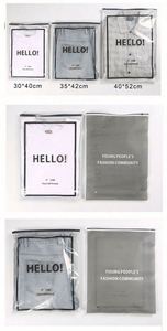 Bolsas con Cierre Zip de PE Esmerilado 100% Biodegradables y Reciclables para Empaque de Trajes de Baño, Zapatos y Calcetines con Estampado en Caliente - Product Image 2