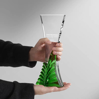 Prix d'entreprise personnalisés Souvenirs d'événement annuel Trophées de cristal de glaçure colorée de feuille verte Style vert Trophée de glaçure colorée