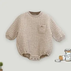 Bebek giysileri sonbahar ve kış bebek kalınlaşmış tek parça bodysuit çocuk giyim bebek katı waffle kontrol pamuk tulum
