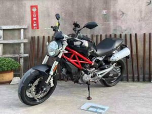 Motocicleta <span class=keywords><strong>Ducati</strong></span> 795 "Monster" Usada de Gasolina - Product Image 2