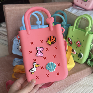 Nouveau Design 2025 Sac de Plage <span class=keywords><strong>en</strong></span> Silicone Petit Sac à Main à Trous pour Filles avec Breloques Offertes Vente <span class=keywords><strong>en</strong></span> <span class=keywords><strong>Gros</strong></span> - Product Image 2