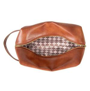 Bolsa de Viaje Personalizada Unisex de Cuero Marrón con Cierre y Letra, de Alta Calidad, para Regalo de Cumpleaños o Navidad - Product Image 6
