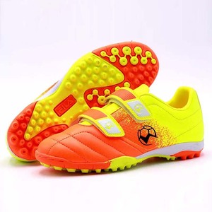 <span class=keywords><strong>Botas</strong></span> de fútbol de entrenamiento al aire libre Unisex profesional tacos zapatos <span class=keywords><strong>Cr7</strong></span> tobillo alto <span class=keywords><strong>botas</strong></span> de fútbol resistentes a impactos para hombres - Product Image 2