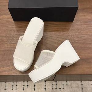 Zapatos de diseñador, marcas clásicas, estilos modernos, zapatos cómodos y antideslizantes con suela gruesa, sandalias para playa y exteriores - Product Image 6