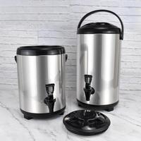 Urne à café cylindrique commerciale en acier inoxydable, chauffe-eau avec robinet de distribution premium, finition argentée de qualité alimentaire, isolation.