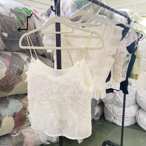 Venta al por Mayor de Tops y Vestidos sin Tirantes Usados de Alta Calidad, Material de Poliéster/Algodón, Grado <span class=keywords><strong>A</strong></span>, Atuendo Sexy para Chicas, Estilo Chino - Product Image 2