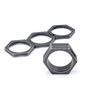 <span class=keywords><strong>แหวน</strong></span>นิ้วทรงแปดเหลี่ยมเคลือบโลหะด้วยไฟฟ้าแบบไร้สารโลหะ ดีไซน์เรียบง่ายสไตล์เรโทรสำหรับทุกเพศ - Product Image 5