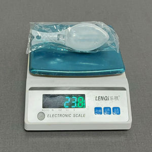 Herramienta de Cocina para Pescado, Raspador de Escamas de Pescado de Plástico con Tapa - Product Image 5