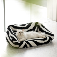 Canapé de luxe personnalisé pour animaux de compagnie Nouveau design Lit souple et imperméable en fausse fourrure pour petits et moyens animaux de compagnie Lit amovible pour chat et chien Emballage en carton