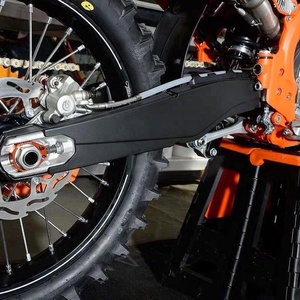 Protecteur de bras oscillant NiceCNC ABS pour <span class=keywords><strong>KTM</strong></span> 250 XCW XC-W TPI 2012-<span class=keywords><strong>2023</strong></span> <span class=keywords><strong>350</strong></span> 450 450 500 <span class=keywords><strong>EXC</strong></span> <span class=keywords><strong>F</strong></span> 2017-2022 <span class=keywords><strong>2023</strong></span> - Product Image 2