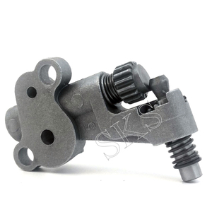 Pompe À huile Remplacer T3073-13550 Convient Pour <span class=keywords><strong>ZENOAH</strong></span>-<span class=keywords><strong>KOMATSU</strong></span> REDMAX EXZ2600 PSZ2401 PSZ2450 PSZ2500 PSZ2600 <span class=keywords><strong>Tronçonneuse</strong></span> Pièces D'outils De Jardin - Product Image 3