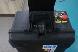 Valise Bagages Portable 200W 300W Machine de nettoyage laser à fibre pulsée pour peinture antirouille Taches d'huile Nettoyage de la poussière - Product Image 6