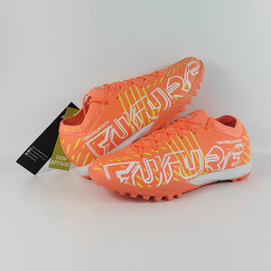 Chaussures de football pour hommes sur mesure en gros, tige en microfibre FG, semelle intermédiaire EVA, semelle extérieure en caoutchouc, doublure en mesh, fabriquées en Chine, OEM pas cher - Product Image 2