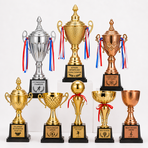 Coupe de trophée en métal personnalisée avec gravure de logo, plaque nominative, or, argent, bronze, pour événements sportifs, concours scolaires, prix de vainqueur - Product Image 1