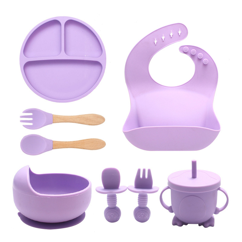 Ensemble violet de huit pièces