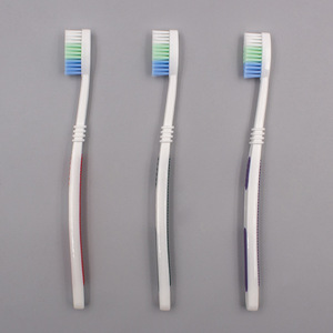 Brosse à dents de style japonais sur mesure, poils doux, manche antidérapant, design ergonomique pour enfants et adolescents - Product Image 2