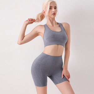 Conjunto de ropa deportiva de gimnasio para mujer europea americana para <span class=keywords><strong>Amazon</strong></span>, chaleco de dos piezas sin costuras para Yoga, pantalones cortos, sujetador sin espalda, patrón estampado - Product Image 4