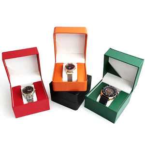 Boîte d'emballage de montre de luxe personnalisée avec logo en relief, en carton gris rigide haut de gamme avec doublure en éponge, noir et rouge, fournie directement par l'usine - Product Image 3