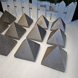 5cm En Gros Cristaux Naturels Sculpture À La Main <span class=keywords><strong>Shungite</strong></span> <span class=keywords><strong>Pyramide</strong></span> Pierres De Guérison à Vendre - Product Image 3