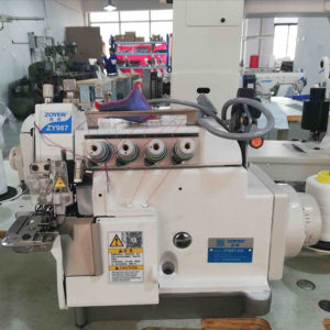 ZY987T-4 Zoyer <span class=keywords><strong>prix</strong></span> d'usine 4 fils machine à coudre surjeteuse industrielle avec dispositif différentiel haut et bas - Product Image 1