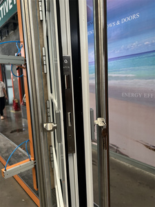 MINGLEI Style européen Grill Design <span class=keywords><strong>porte</strong></span> en aluminium à rupture thermique Triple vitrage haute isolation <span class=keywords><strong>ouverture</strong></span> <span class=keywords><strong>vers</strong></span> <span class=keywords><strong>l</strong></span>'<span class=keywords><strong>extérieur</strong></span> <span class=keywords><strong>porte</strong></span> <span class=keywords><strong>d</strong></span>'<span class=keywords><strong>entrée</strong></span> - Product Image 5