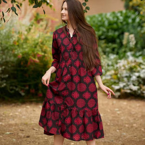 Robe maxi en coton modal faite à la main avec imprimé ajrakh et plumes de paon, robe bohème d'été - Product Image 4