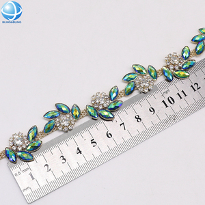 Robe de garniture de couture en cristal vert étincelant baguage décoratif chaîne de coupe en cristal garnitures de chaîne en strass - Product Image 3
