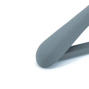 Cintres <span class=keywords><strong>de</strong></span> luxe <span class=keywords><strong>en</strong></span> gros pour vêtements, cintres <span class=keywords><strong>en</strong></span> <span class=keywords><strong>bois</strong></span> personnalisés avec barre pour manteau - Product Image 4