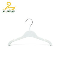 Cintres en plastique blanc pour enfants, vente en gros directe usine, avec crochet pivotant en métal et mini fentes pour sangles, personnalisables
