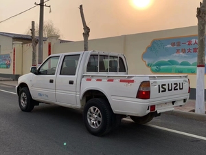 Pick-up double cabine <span class=keywords><strong>4x4</strong></span> personnalisé d'<span class=keywords><strong>occasion</strong></span>, 2.5L 121 ch diesel - Product Image 5