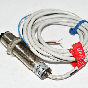 Vt18-204172s01 Diffuse foto-elektrische sensor, cilinder 105 mm Nieuw Origineel Direct leverbaar Industriële automatisering Pac Dedicated Plc <span class=keywords><strong>Pro</strong></span> - Product Image 1