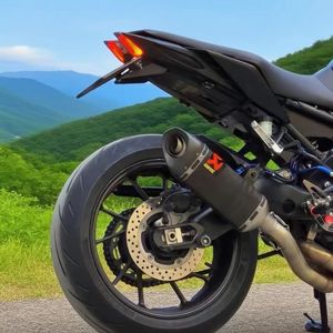 Motocicleta Yamaha MT-09 de <span class=keywords><strong>Segunda</strong></span> <span class=keywords><strong>Mano</strong></span> Equipada con un Motor de Tres Cilindros CP3 de 890cc Refrigerado por Agua - Product Image 6