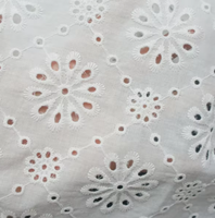 Tissu brodé 100% coton perforé ajouré, anti-statique et résistant à l'abrasion, personnalisable pour vêtements