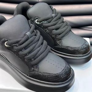 Calzado deportivo de alta calidad, personalizado, para hombre y mujer, apto para todas las estaciones, estilo clásico. - Product Image 5