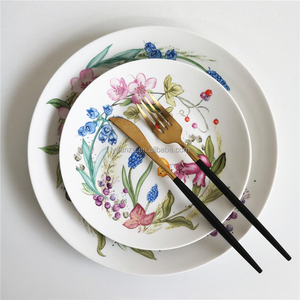 <span class=keywords><strong>Service</strong></span> <span class=keywords><strong>de</strong></span> <span class=keywords><strong>table</strong></span> en porcelaine Assiette - Product Image 2
