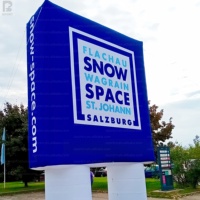 Panneau publicitaire gonflable géant extérieur accrocheur avec colonnes d'air de support, logo personnalisé, pour la publicité d'événements/de marque