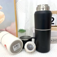 Bouteille de sport innovante 480 ml à double paroi isolée, deux-en-un, en acier inoxydable 316, avec deux gobelets intégrés