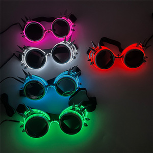 Lunettes Cyberpunk Clignotantes en Gros, Style Industriel Rétro avec Rivets, en Plastique Écologique, Lunettes LED pour Mariages et Fêtes - Product Image 1