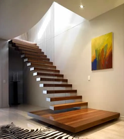 Escalier mural flottant en bois massif avec marches LED 110V et garde-corps en verre, populaire sur CBMmart aux États-Unis