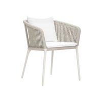 Table à manger ronde portable en bois avec pieds en métal fritté 2 places écologiques et durables pour hôtels de plage à la maison