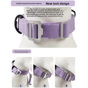 Verstellbares integriertes tragbares automatisches Leinen halsband für Hunde Einziehbares Nylon-Traktion sseil Pet Walking Polyester Print - Product Image 2