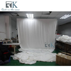 Kit de support de toile de fond robuste pour rideaux lourds avec tringle et draperie blanche - Product Image 3