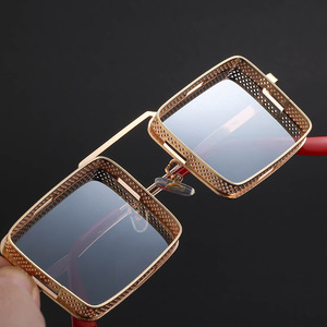 Lunettes de soleil steampunk métalliques ajourées, monture carrée, protection UV400, unisexe, tendance, pour hommes et femmes, vente en gros transfrontalière - Product Image 1