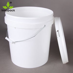 Cubo de Plástico Reciclable Innopack Blanco de 16L con Tapa para Uso Doméstico y Comercial - Product Image 4