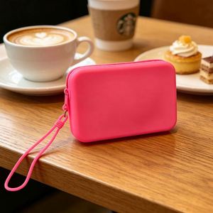 Nouveauté : Trousse de Maquillage en Silicone Personnalisable avec Logo, Premium, Durable, Imperméable, Motif Bonbons, pour Voyage et Usage Quotidien - Product Image 2