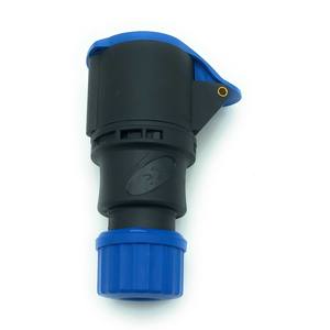 Enchufe Industrial CEE 2P+T 16A 250V IP44 de Plástico con Conexión a Tierra Estándar - Product Image 4