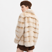 Poncho court d'hiver Saga Furs certifié en fourrure de renard ivoire champagne pour femme, coupe-vent, teint uni, col rabattable en fourrure de dos de renard, polyester