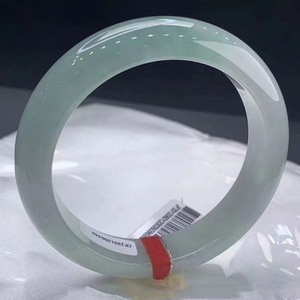 <span class=keywords><strong>Bracciale</strong></span> in Vero <span class=keywords><strong>Giada</strong></span> del Myanmar da Donna, <span class=keywords><strong>Bracciale</strong></span> in <span class=keywords><strong>Giada</strong></span> Ghiacciata Verde Chiaro e Bianco con Fiori Fluttuanti, <span class=keywords><strong>Bracciale</strong></span> in <span class=keywords><strong>Giada</strong></span> Trasparente Effetto Ghiaccio - Product Image 4