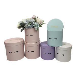 <span class=keywords><strong>Smiley</strong></span> Eyes Pattern Set 3 Fleurs <span class=keywords><strong>Hug</strong></span> Bucket Boîte à seau rond Tube en papier Boîte cadeau Boîte d'emballage cadeau pour la fête des mères - Product Image 1